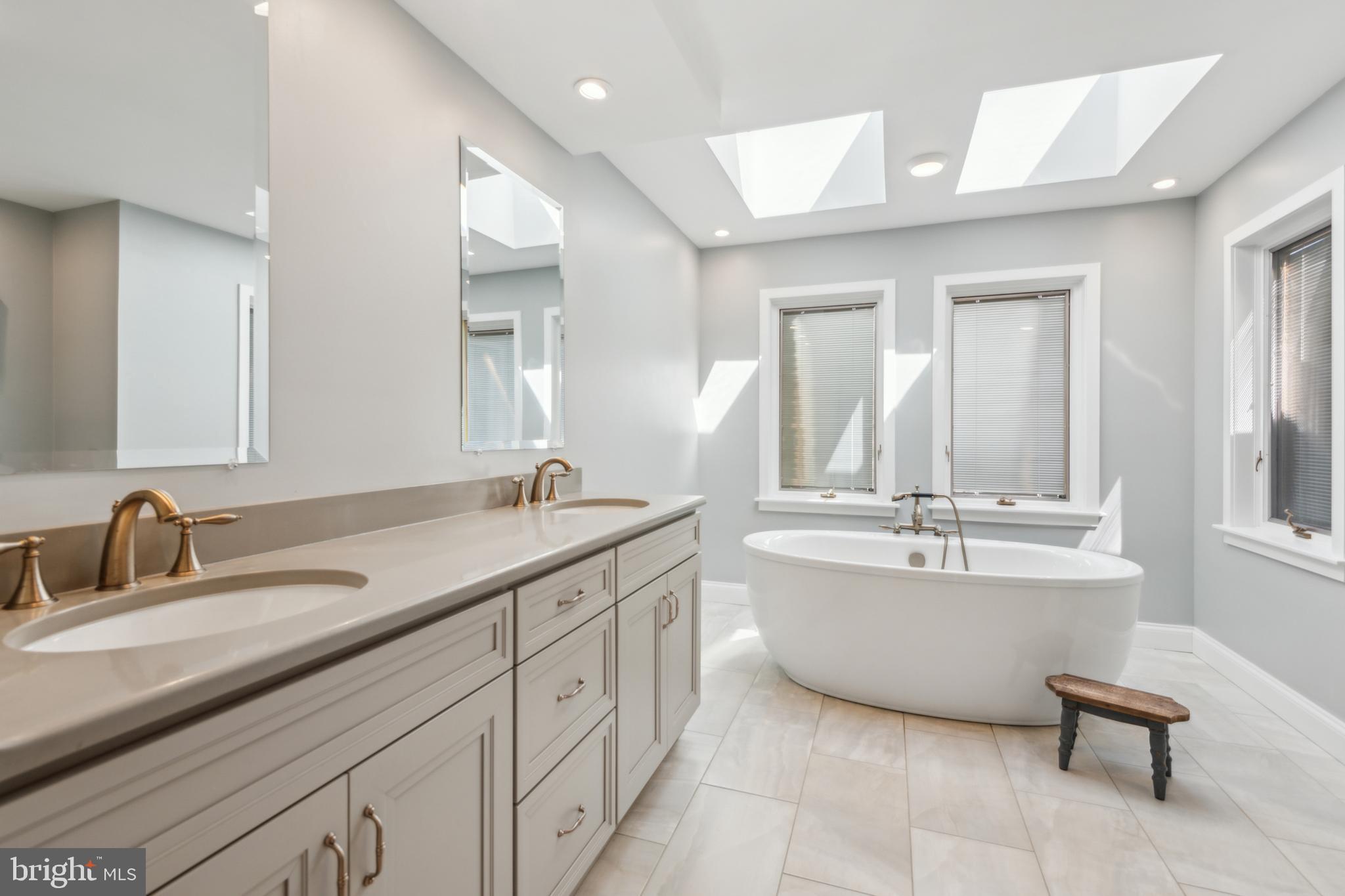 EATONS LANDING - Residential