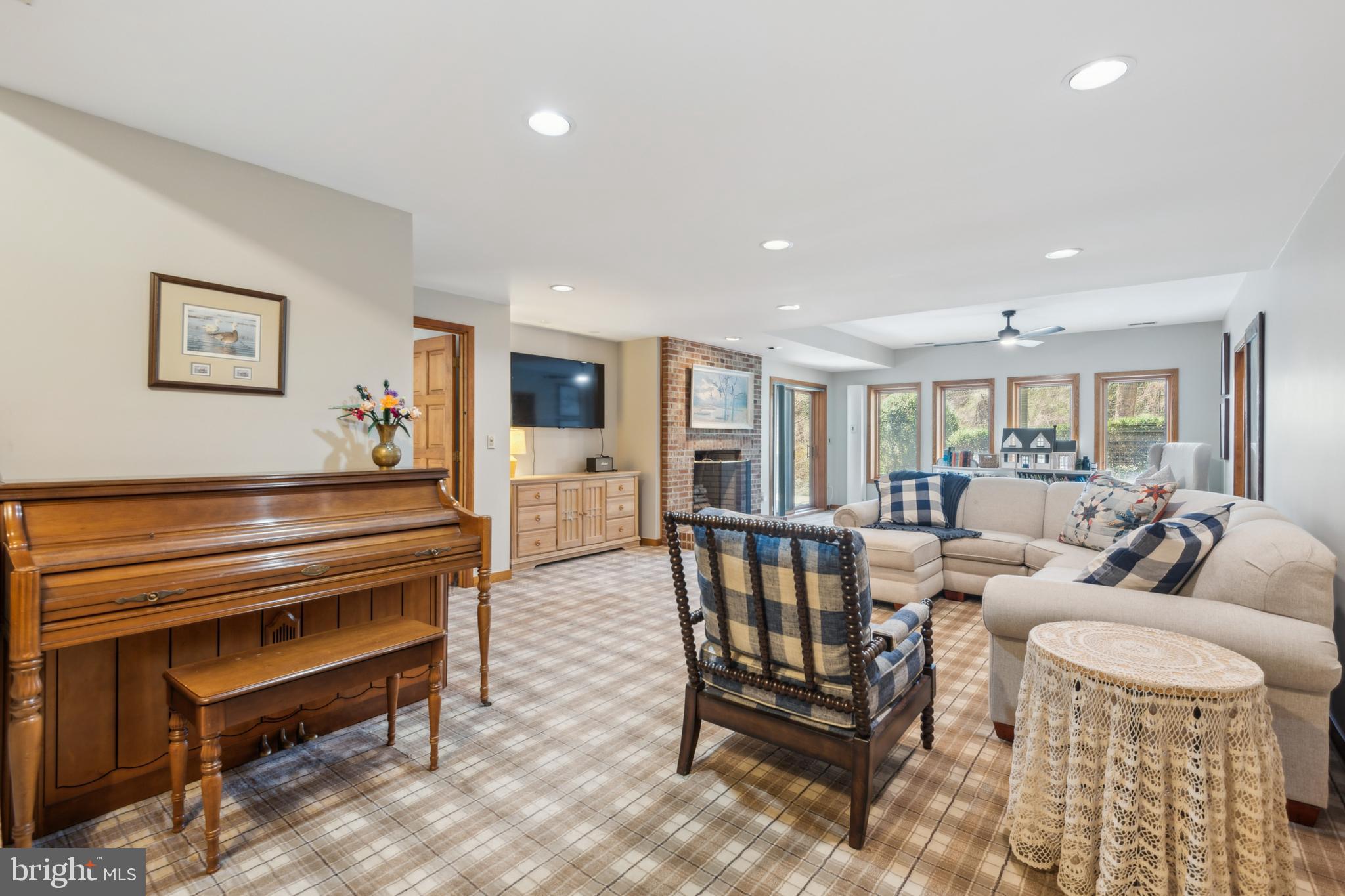 EATONS LANDING - Residential