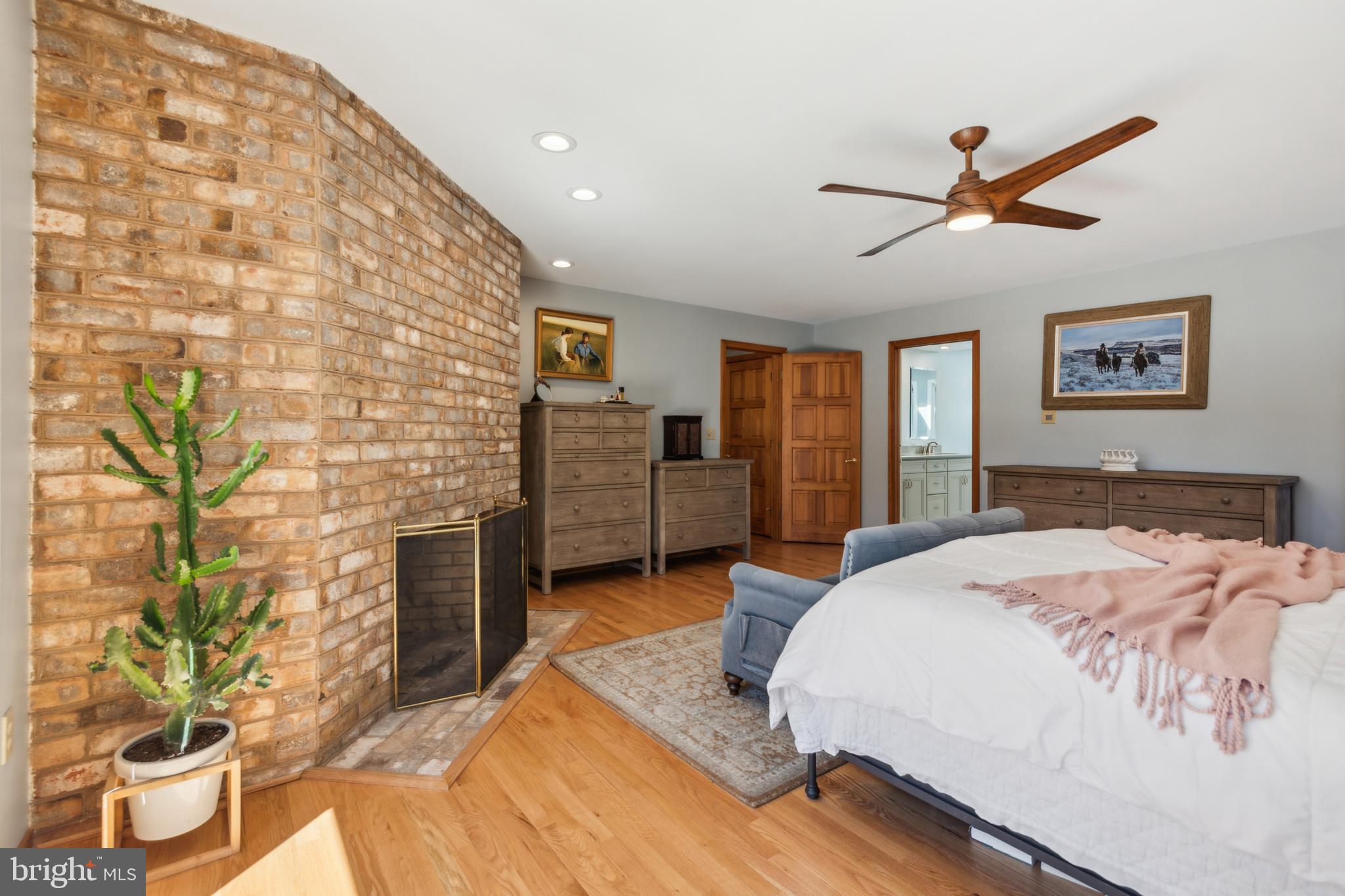 EATONS LANDING - Residential