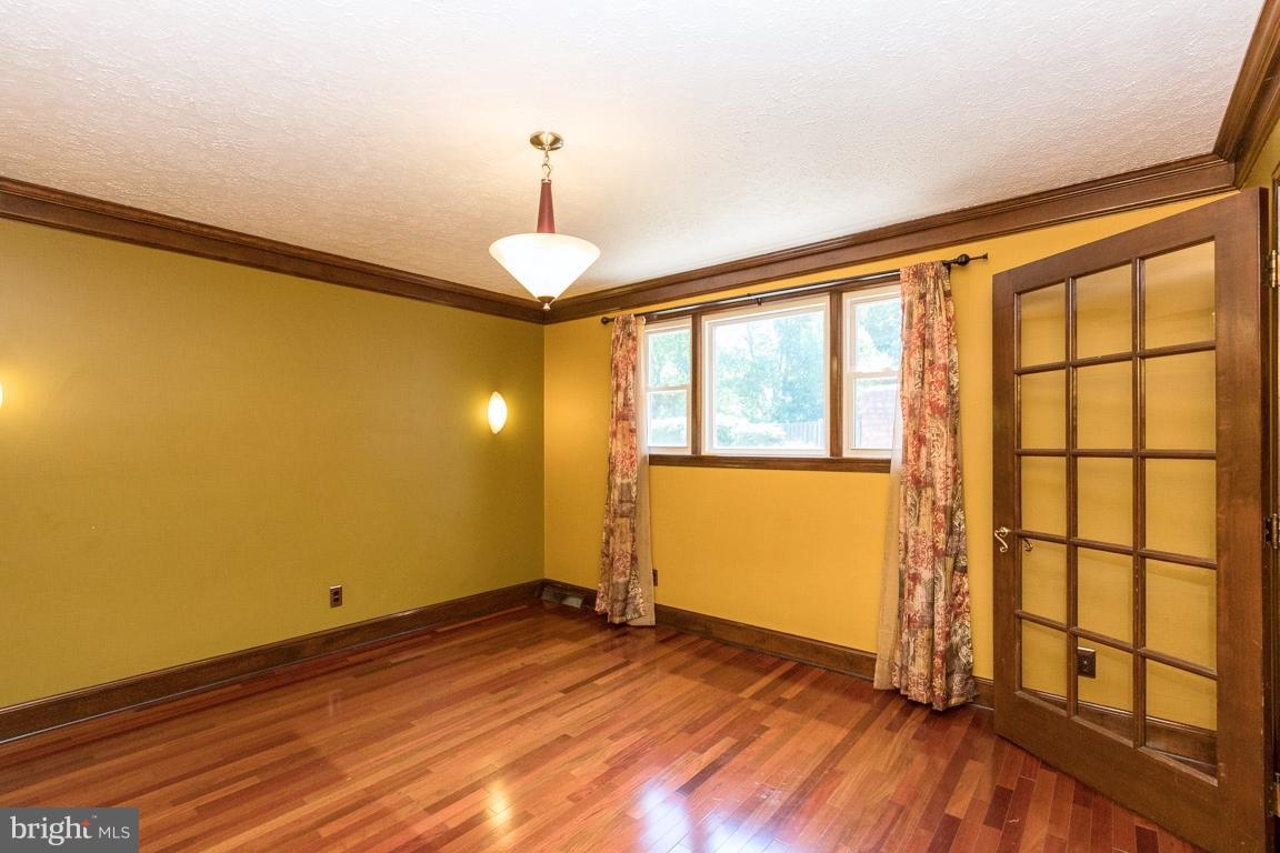 COUNTRY CLUB SOUTH - Residential