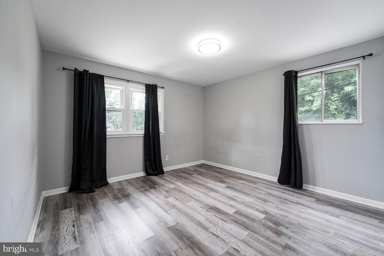 FOREST KNOLLS - Residential