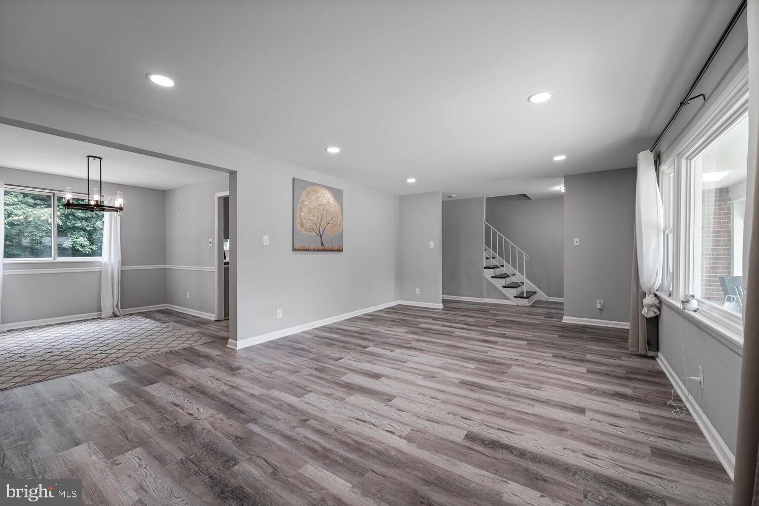 FOREST KNOLLS - Residential