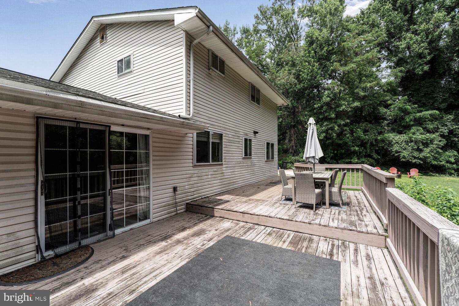 FOREST KNOLLS - Residential