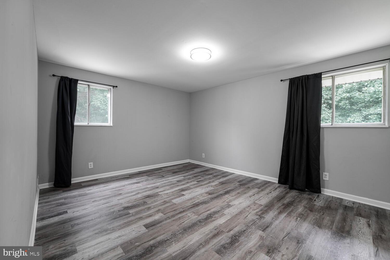 FOREST KNOLLS - Residential