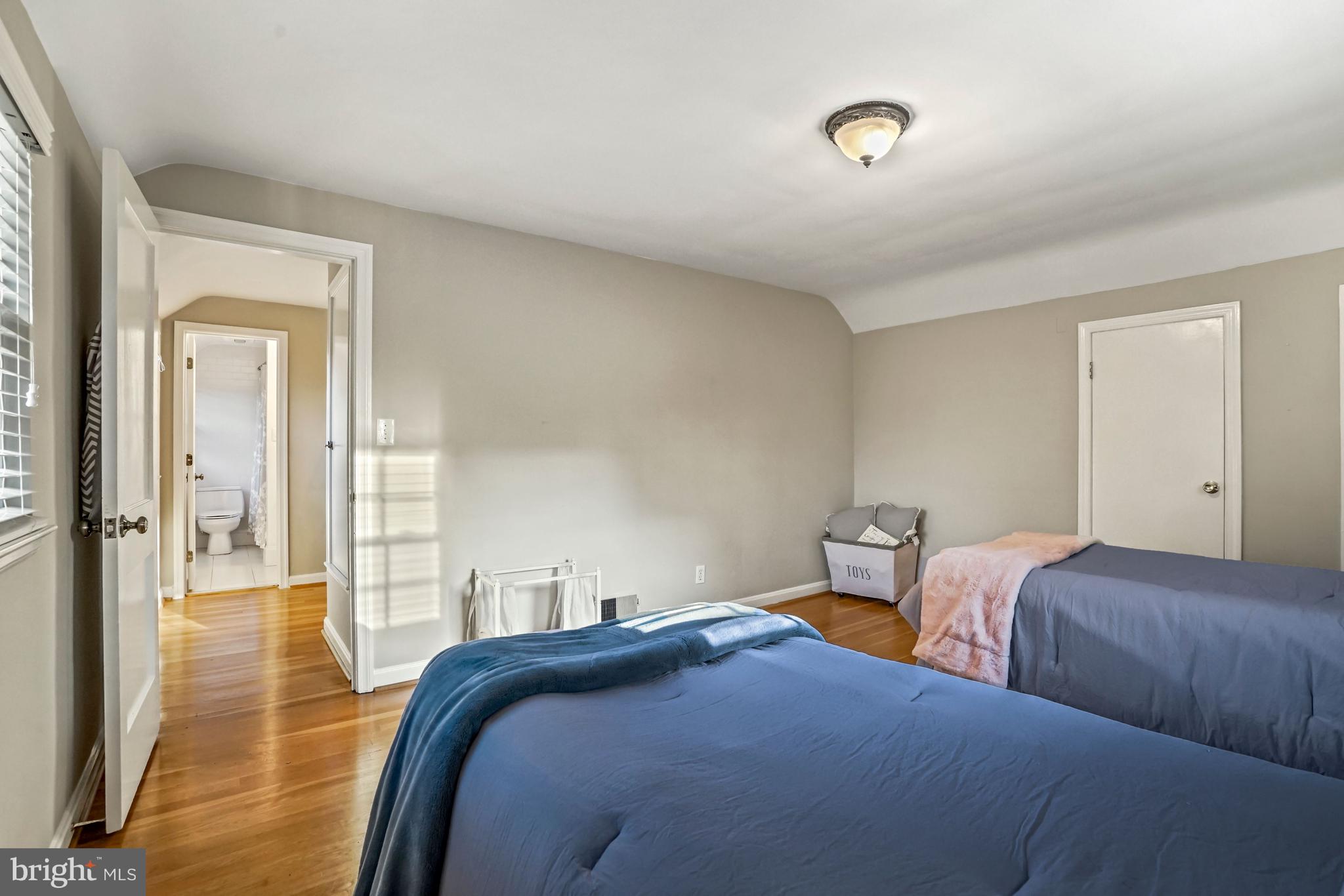 BEVERLY HILLS - Residential