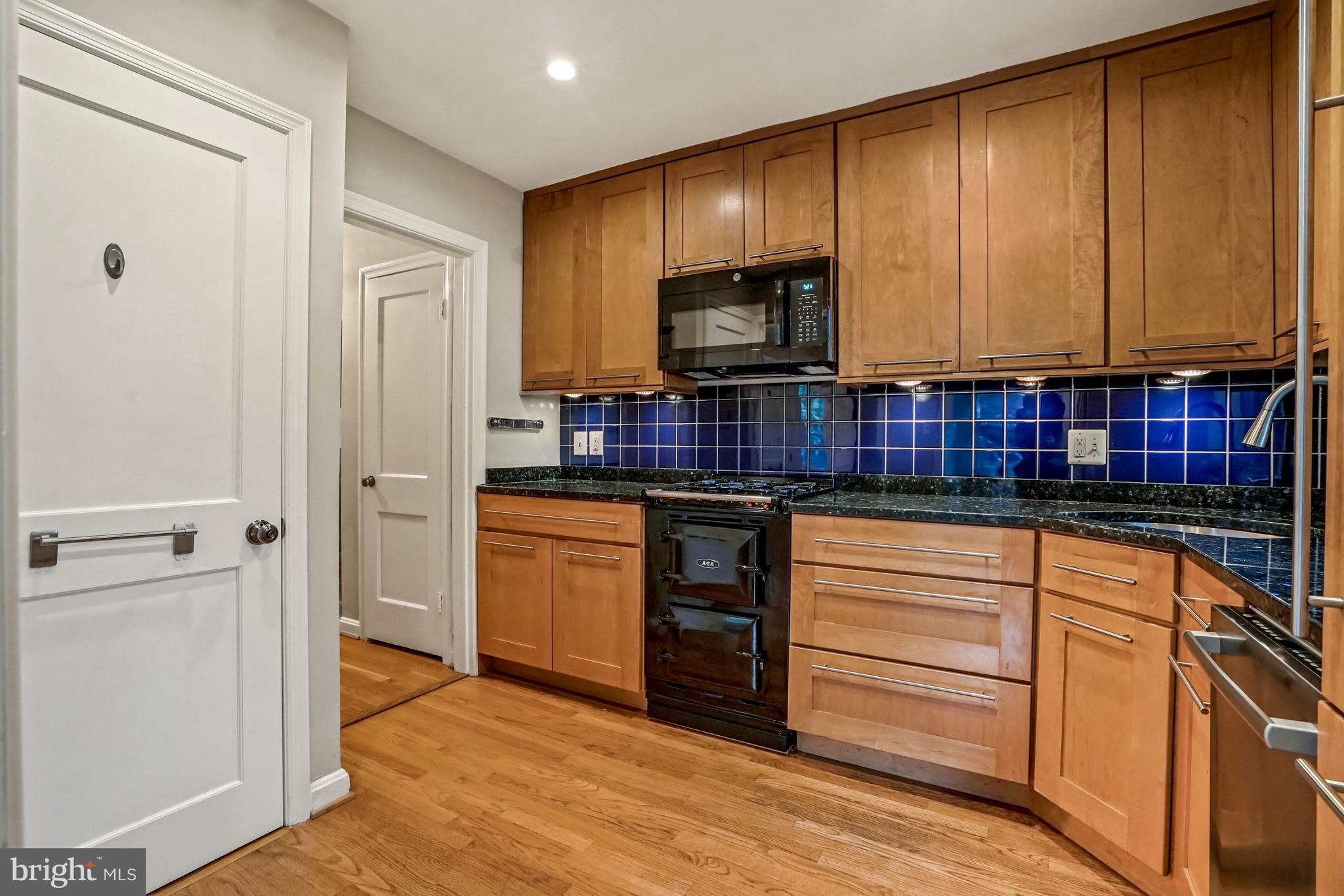 BEVERLY HILLS - Residential