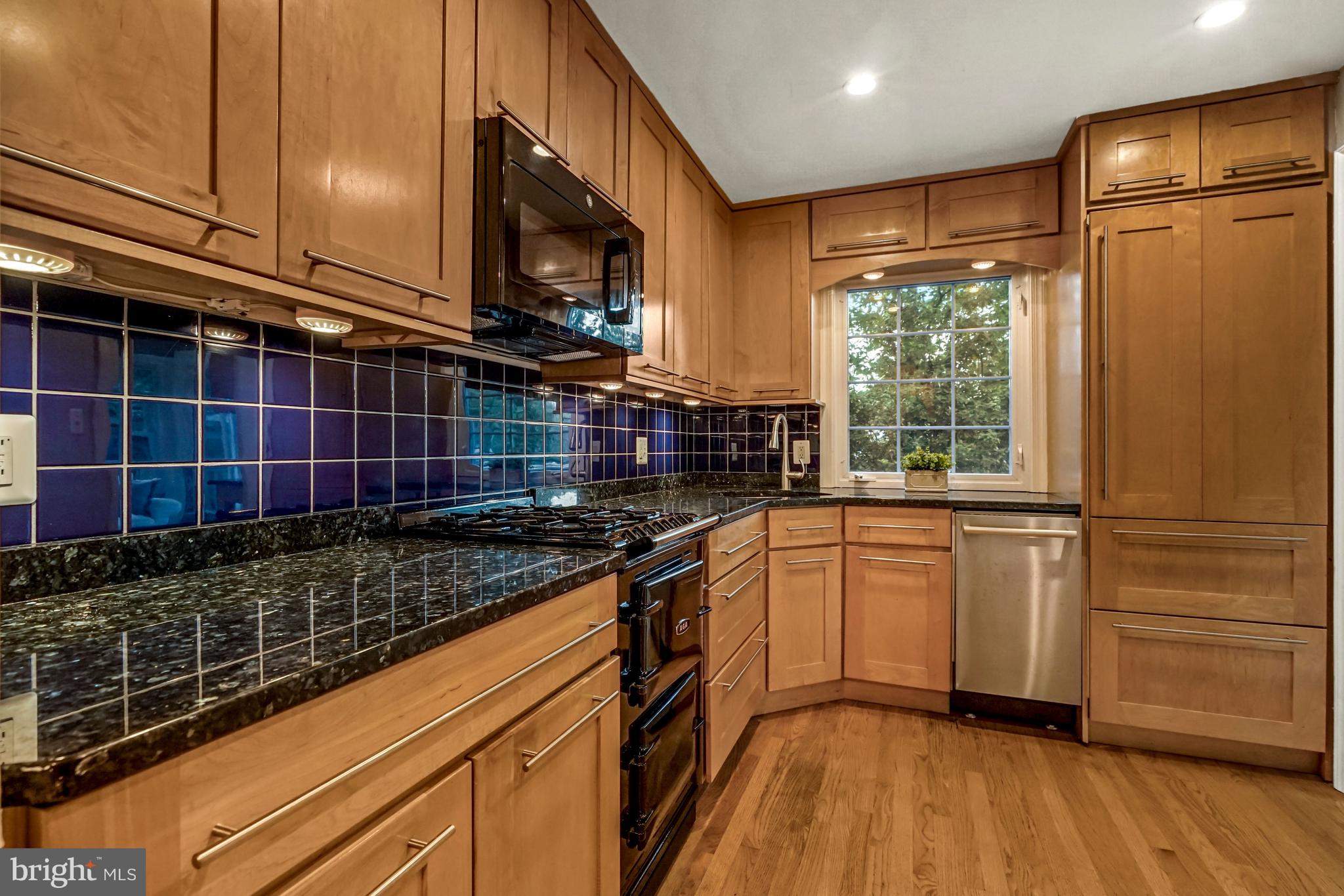 BEVERLY HILLS - Residential