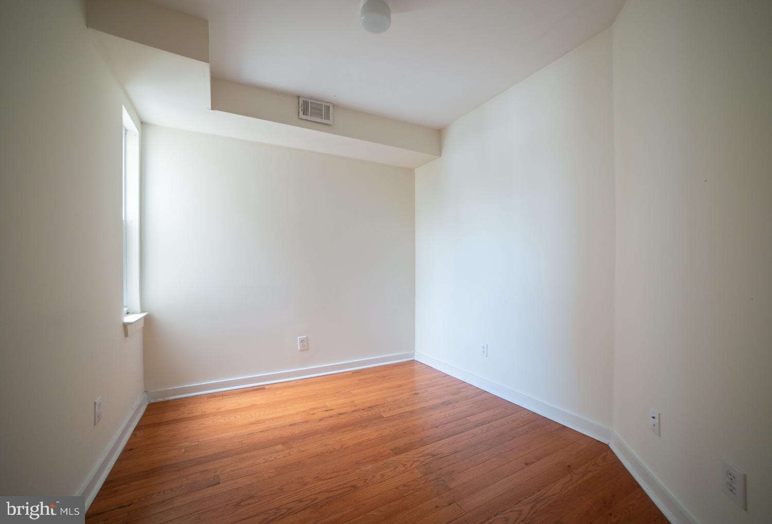 1854 N 16TH STREET