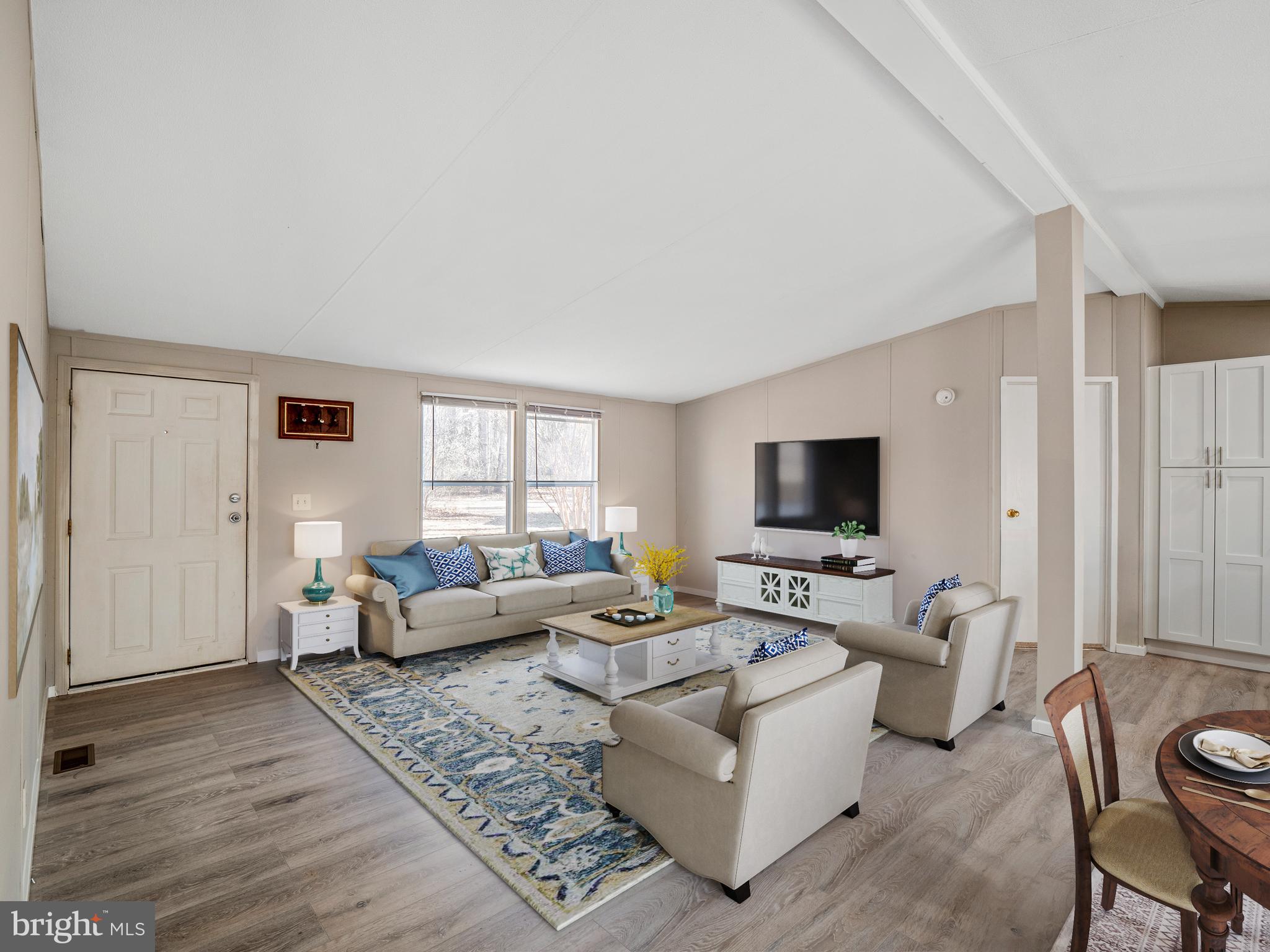 LIVINGSTON VILLAGE - Residential