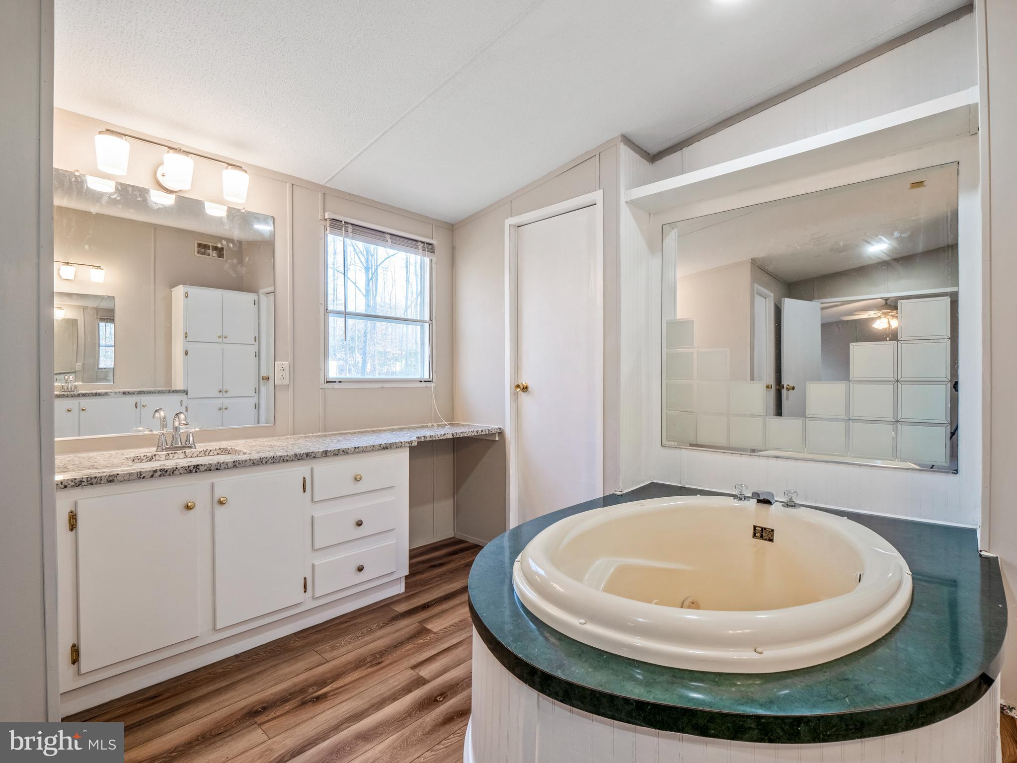 LIVINGSTON VILLAGE - Residential