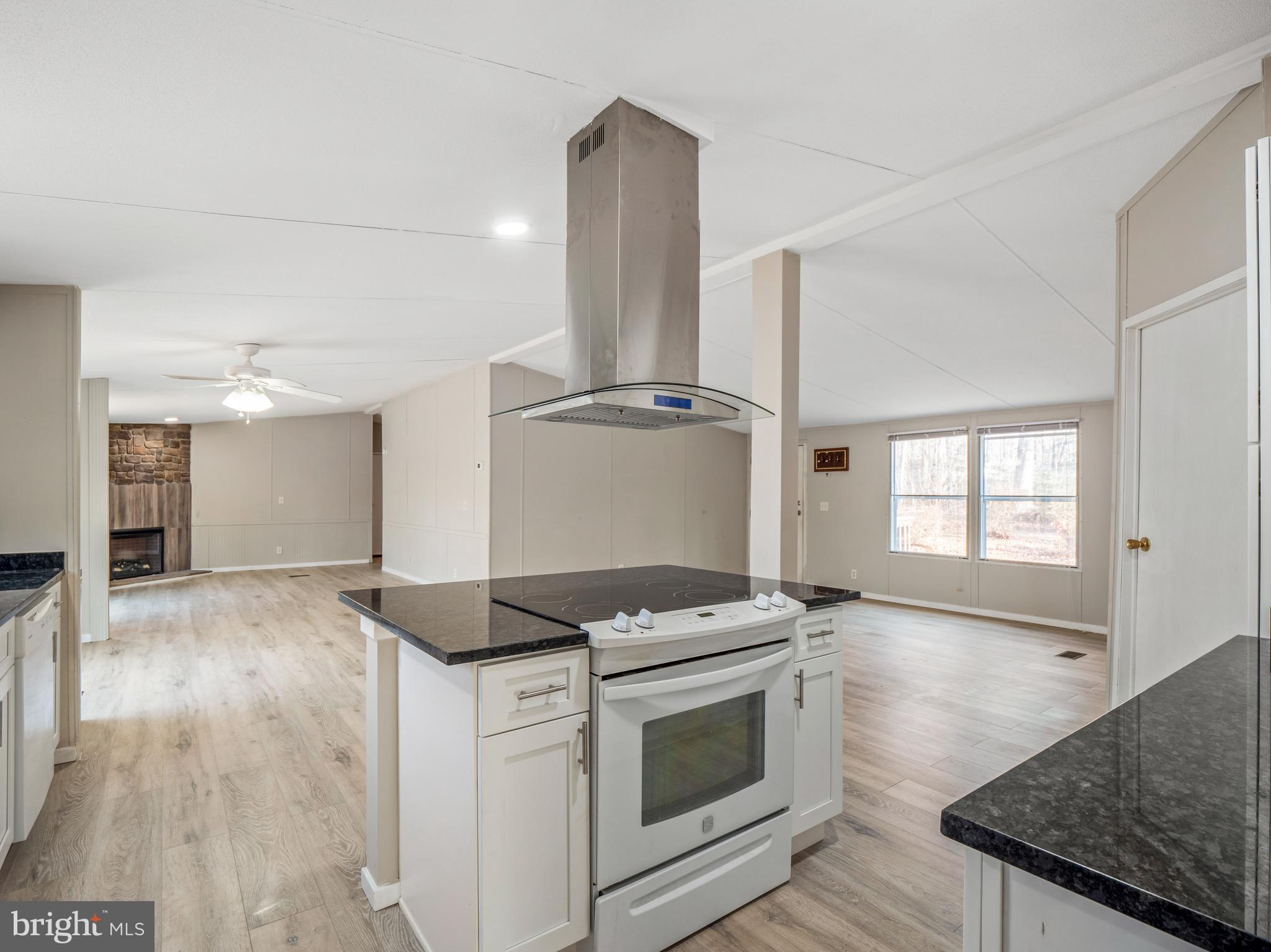 LIVINGSTON VILLAGE - Residential