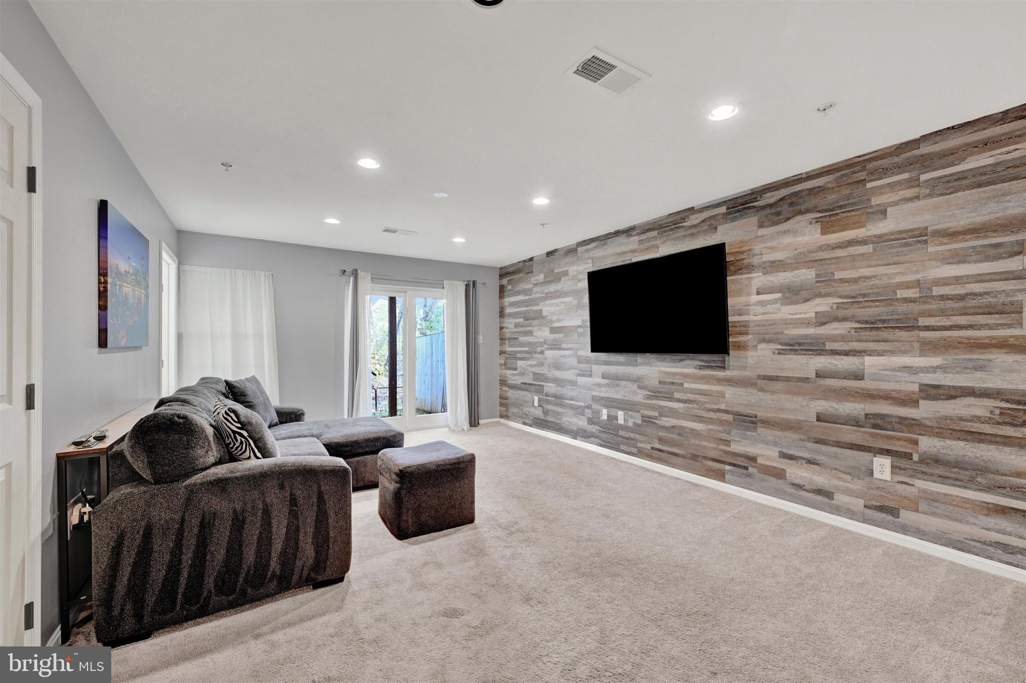 3920 APPLE ORCHARD DRIVE