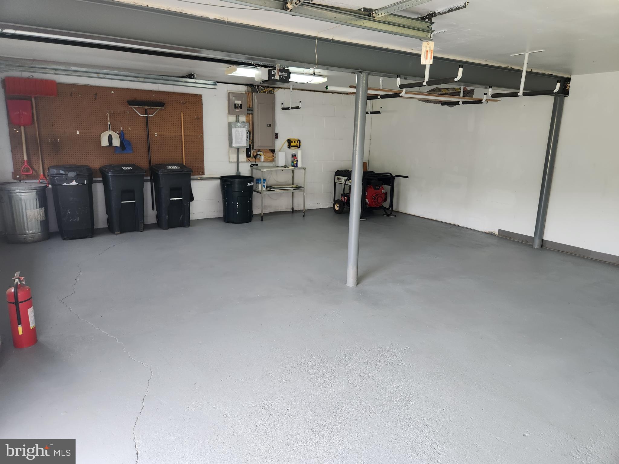 CHADDS FORD KNOLL - Residential