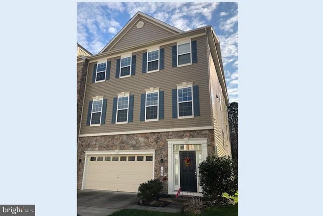 VILLAGGIO ENCLAVE - Residential