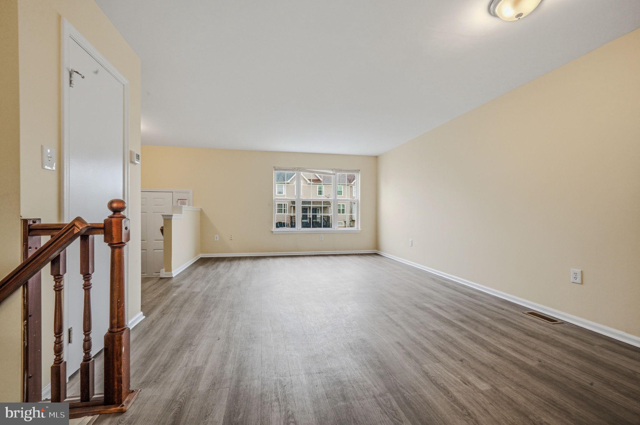 18 LAXFORD DRIVE