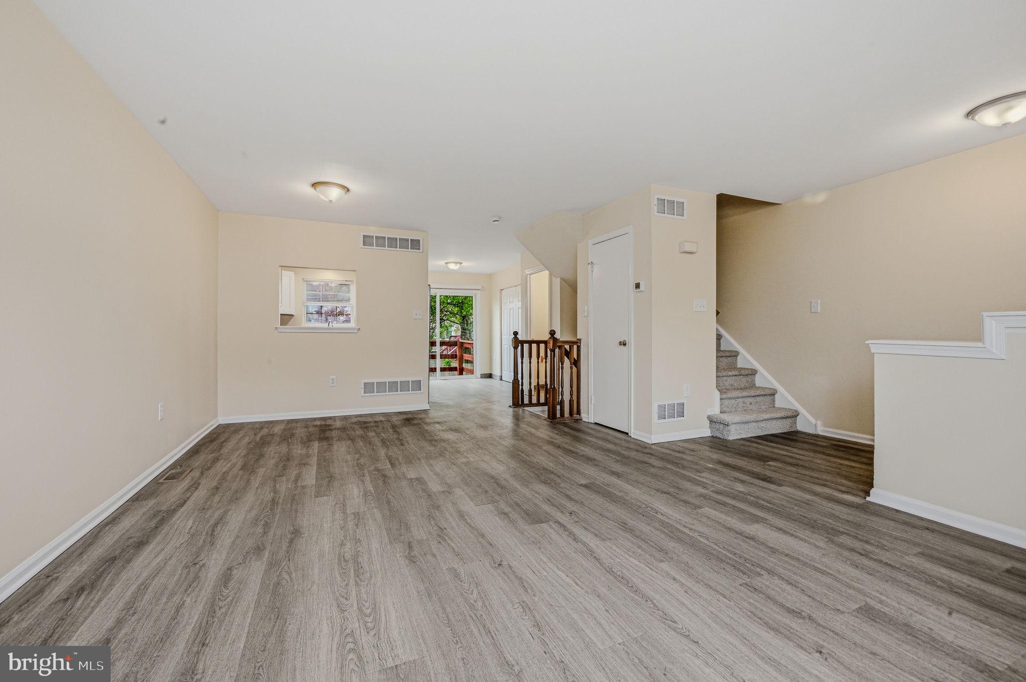18 LAXFORD DRIVE