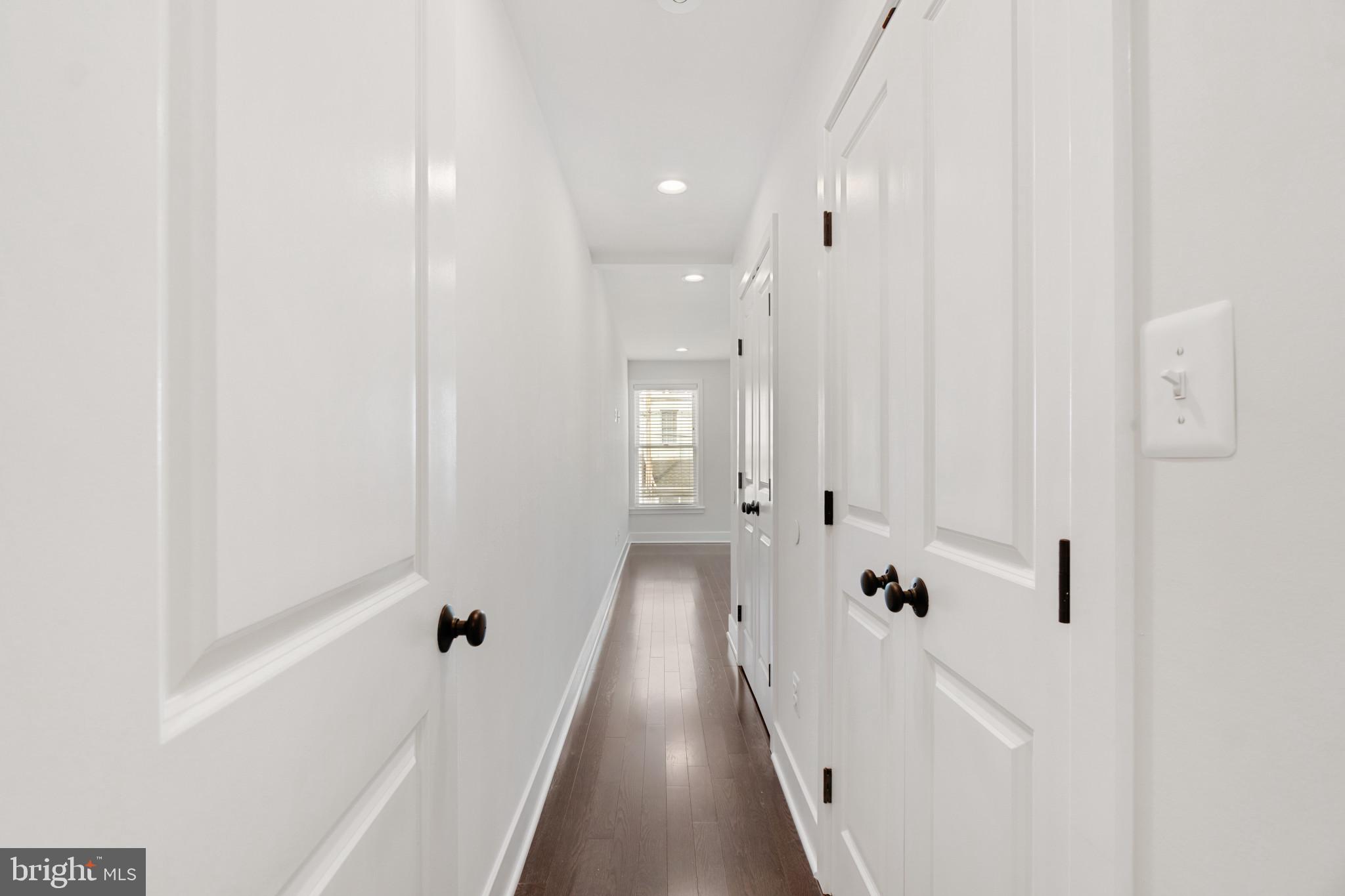 LOCUST POINT - Residential