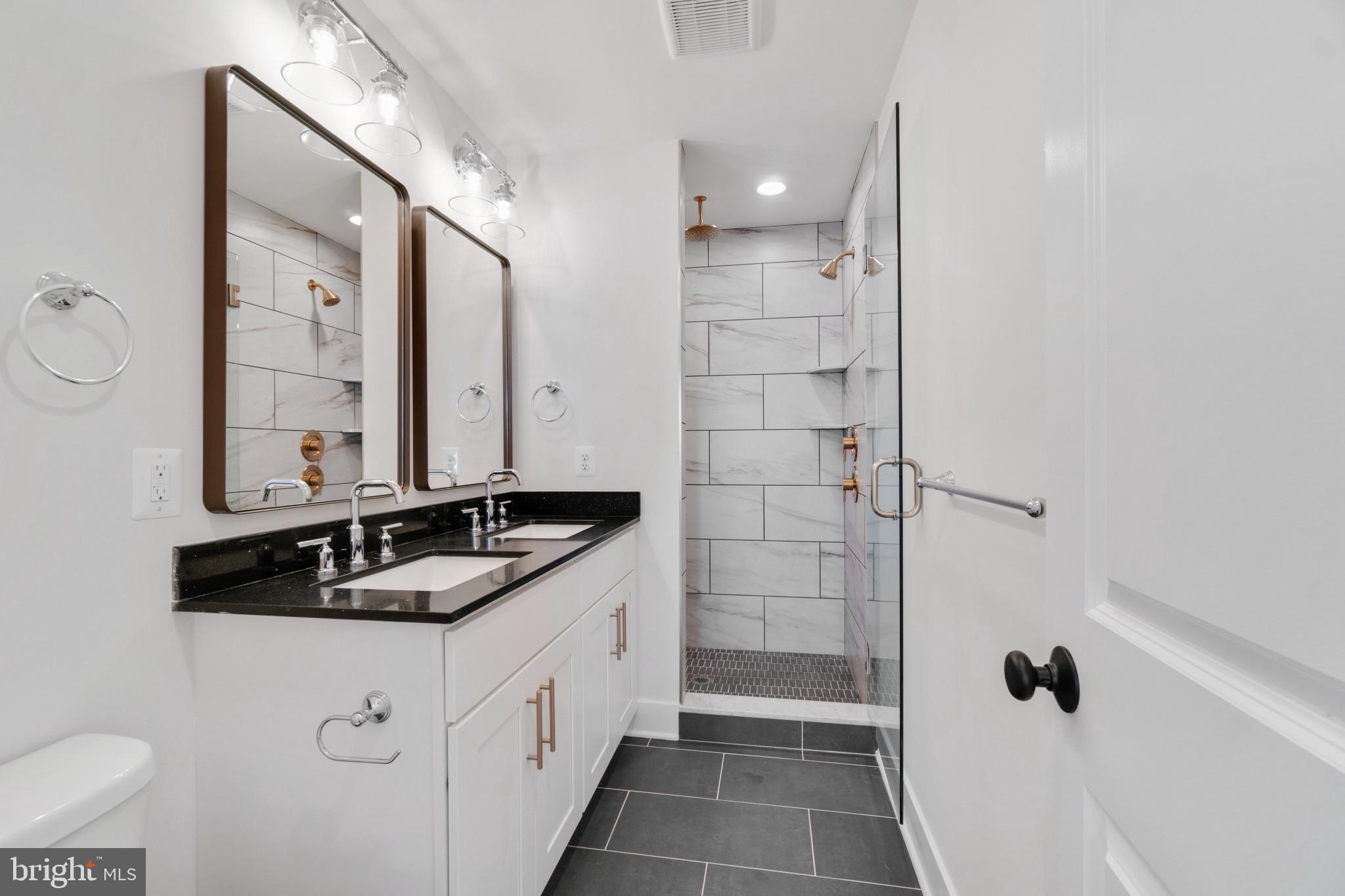 LOCUST POINT - Residential