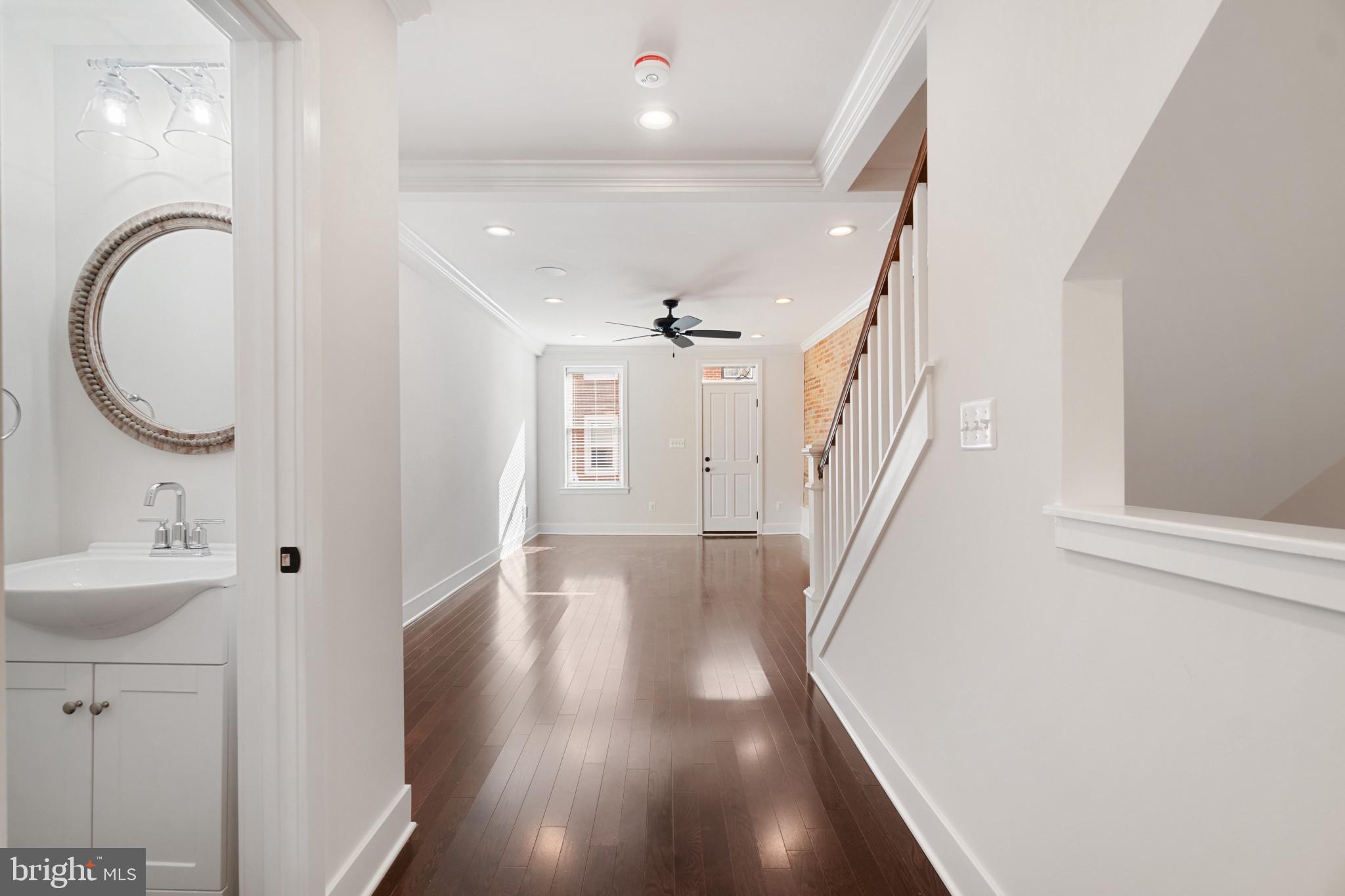 LOCUST POINT - Residential