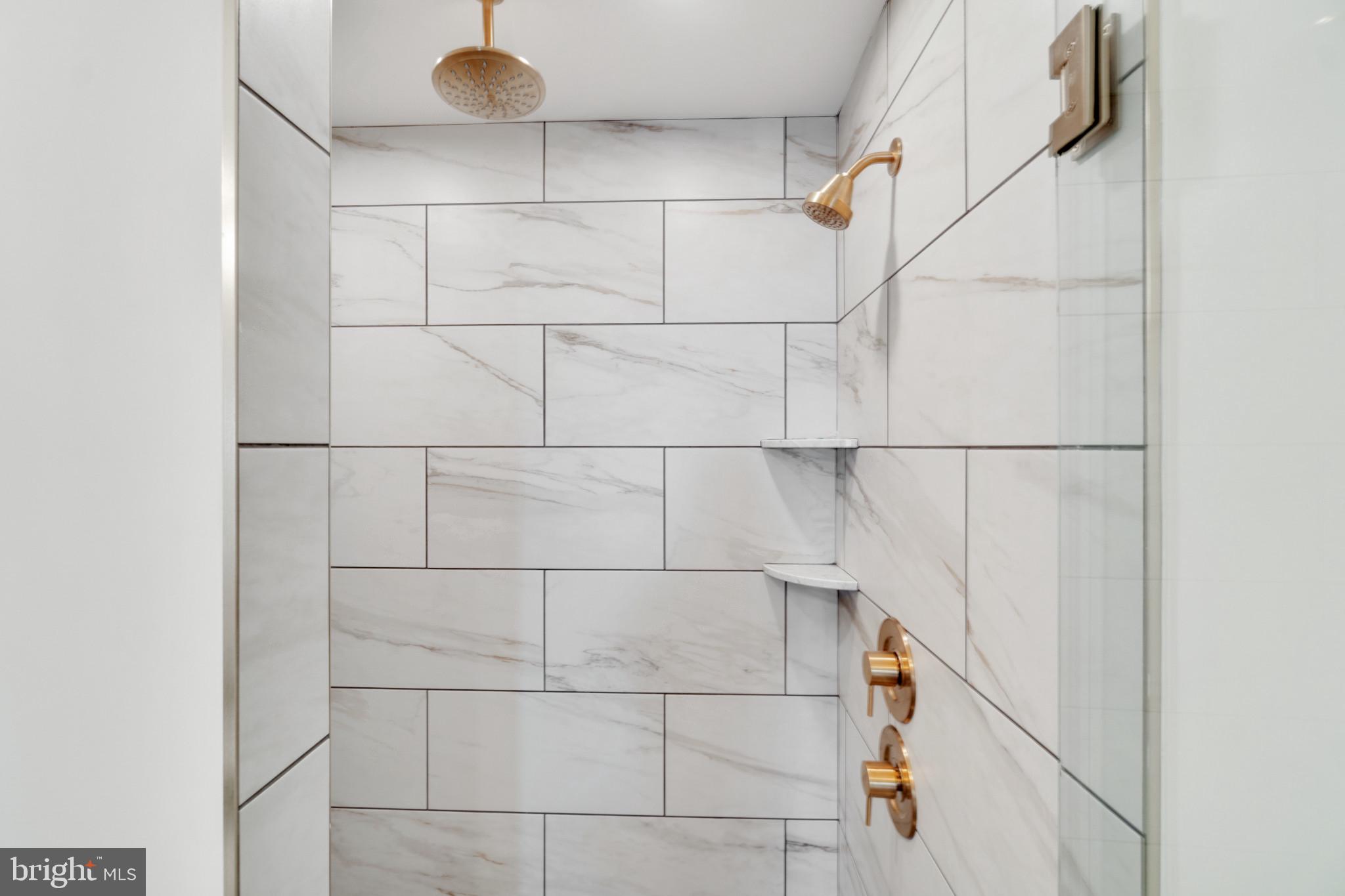 LOCUST POINT - Residential