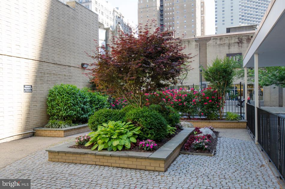 RITTENHOUSE SQUARE - Residential