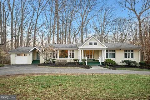 8505 Horseshoe Lane, Potomac, MD 20854 - #: MDMC2228644