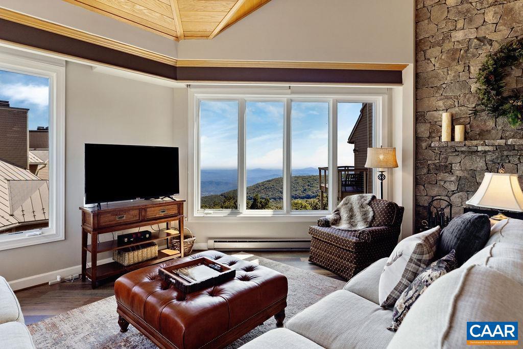 WINTERGREEN RESORT - Residential