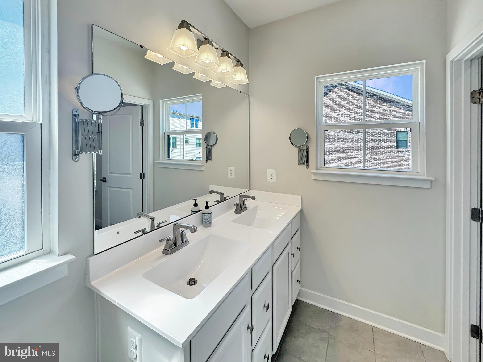 BALTIMORE HIGHLANDS - Residential Lease
