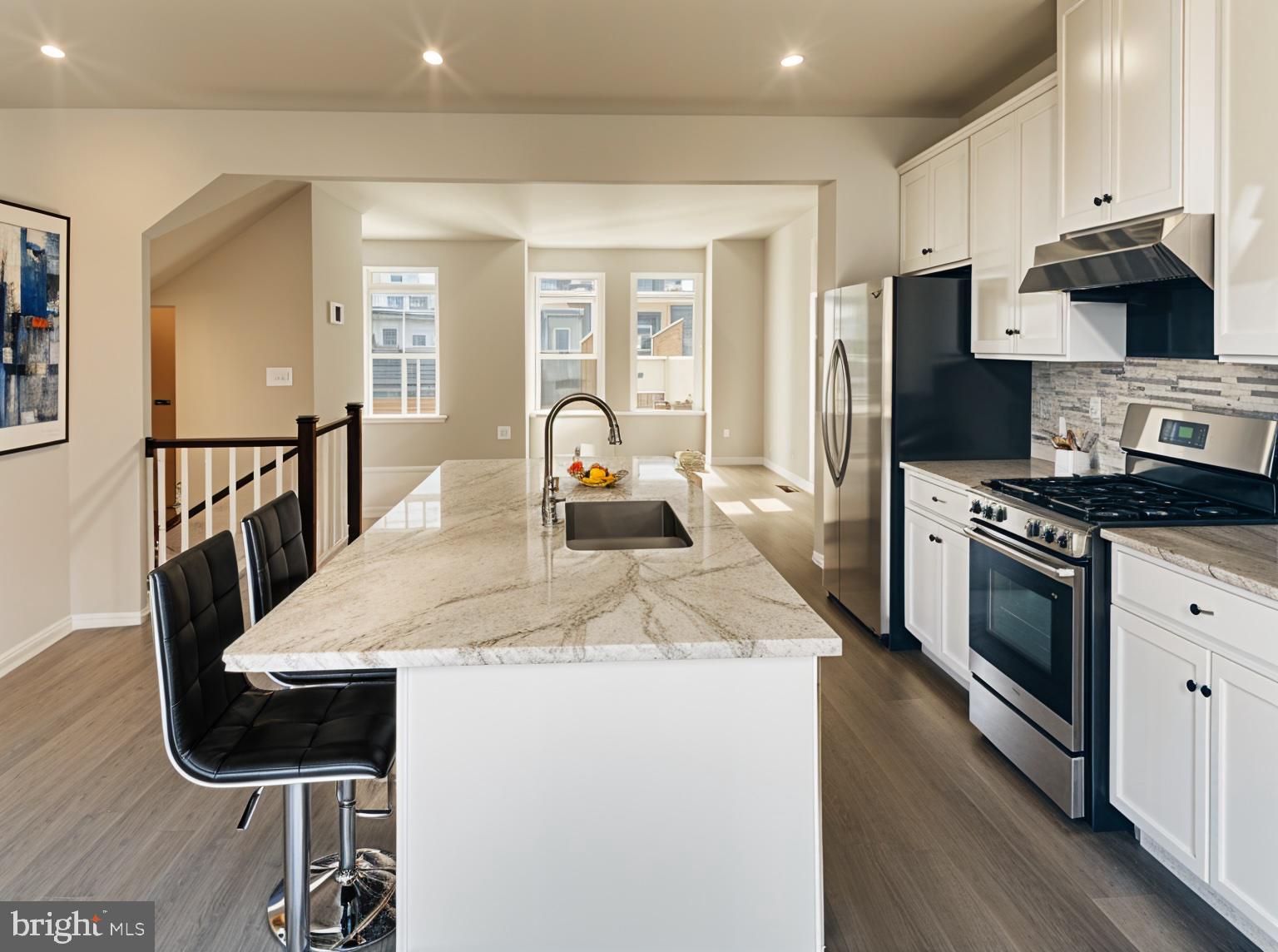 BALTIMORE HIGHLANDS - Residential Lease