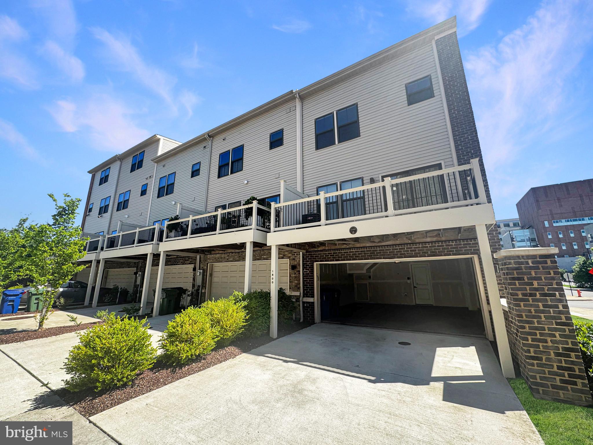 BALTIMORE HIGHLANDS - Residential Lease