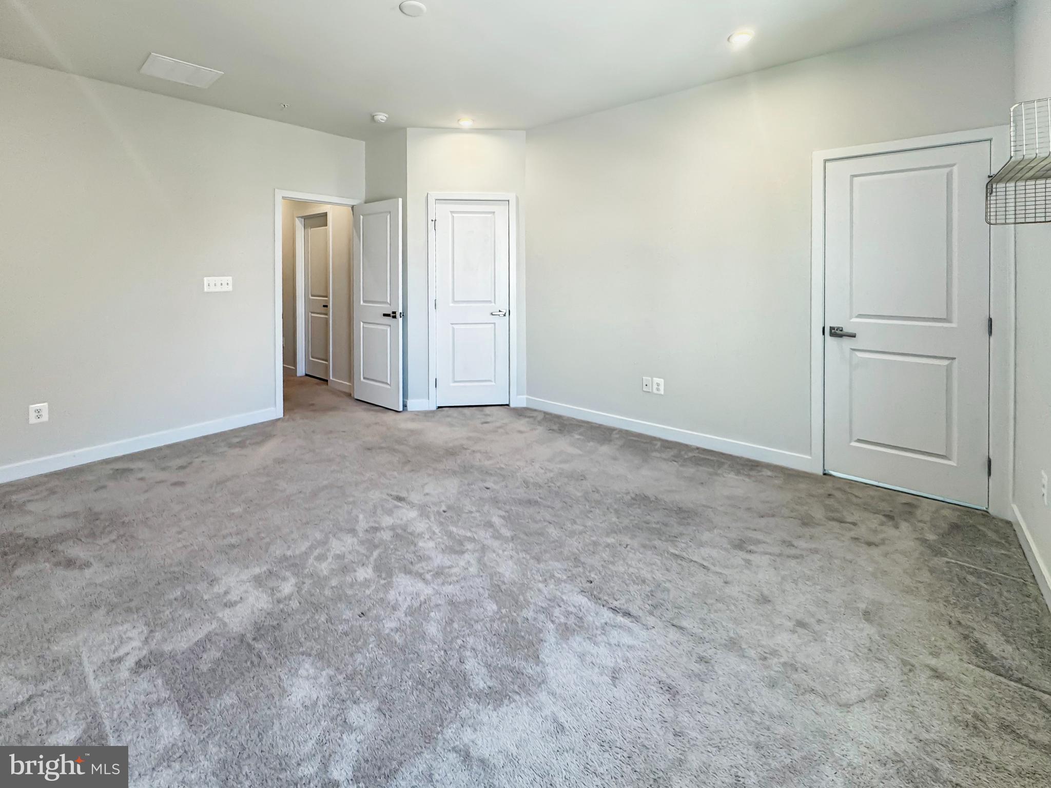 BALTIMORE HIGHLANDS - Residential Lease