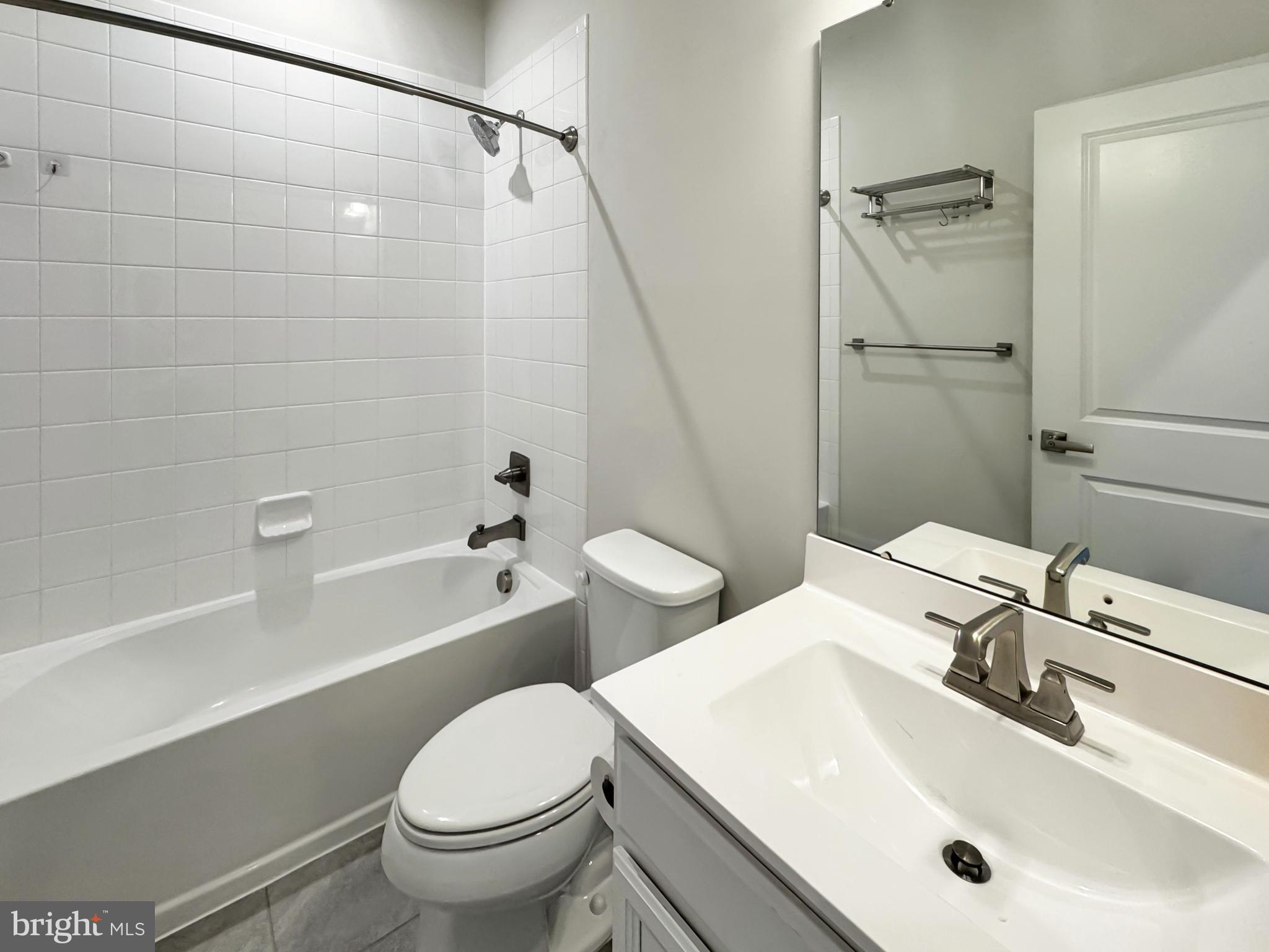 BALTIMORE HIGHLANDS - Residential Lease