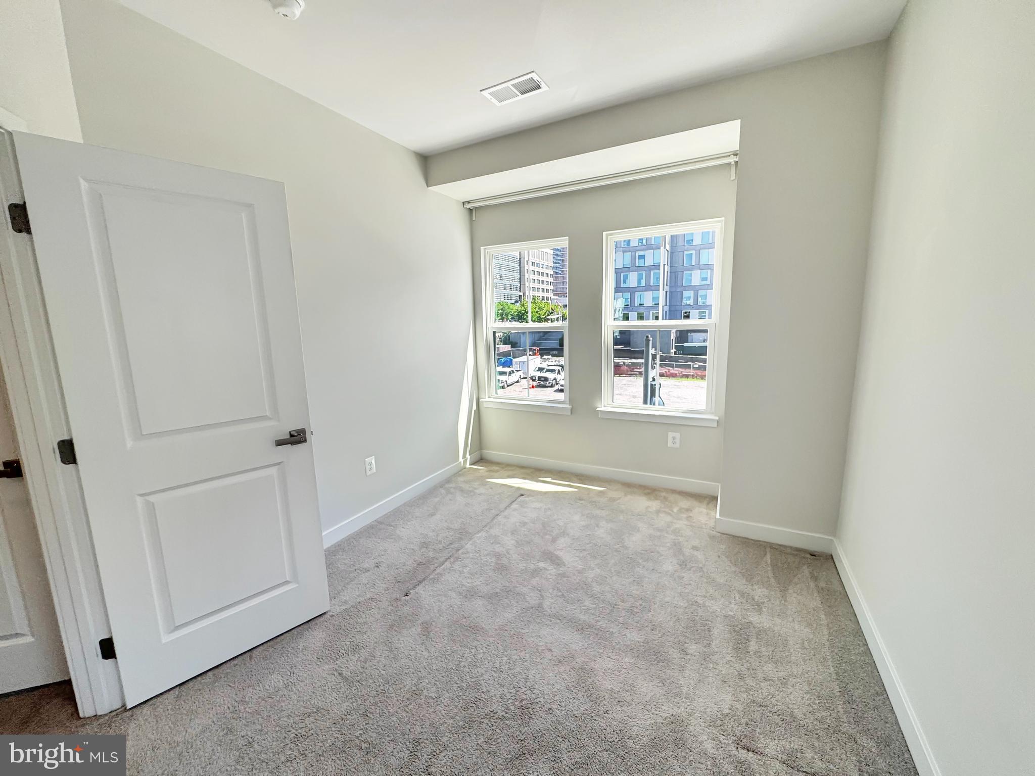 BALTIMORE HIGHLANDS - Residential Lease