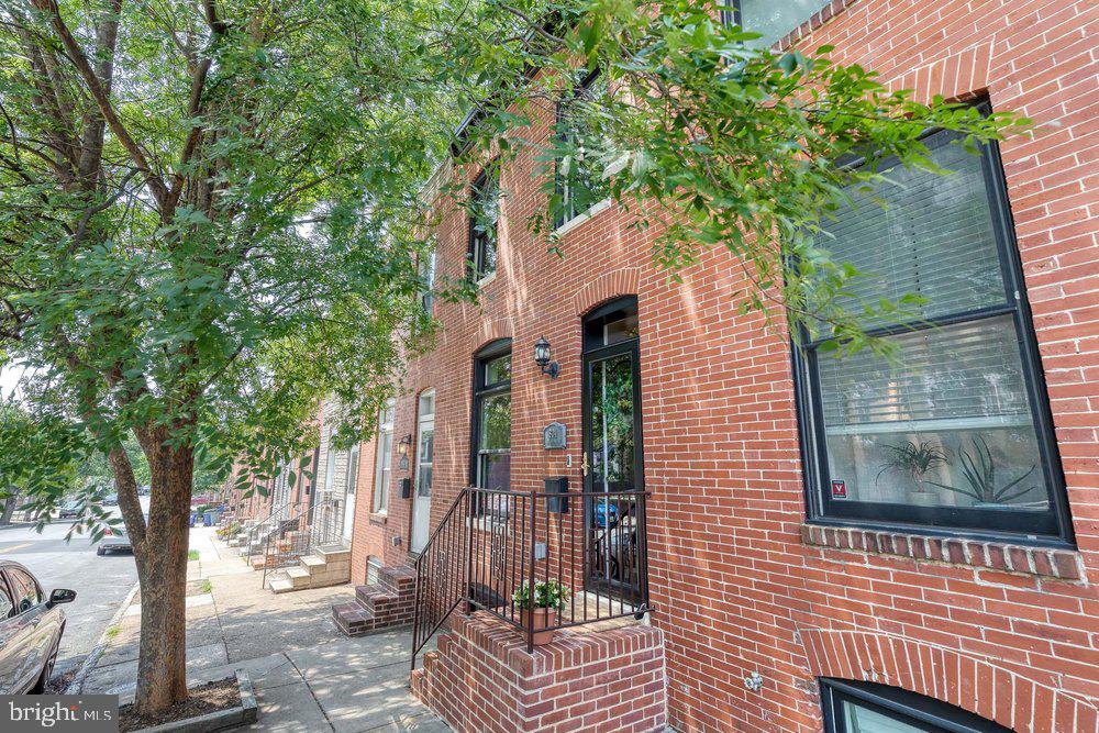804 S HIGHLAND AVENUE