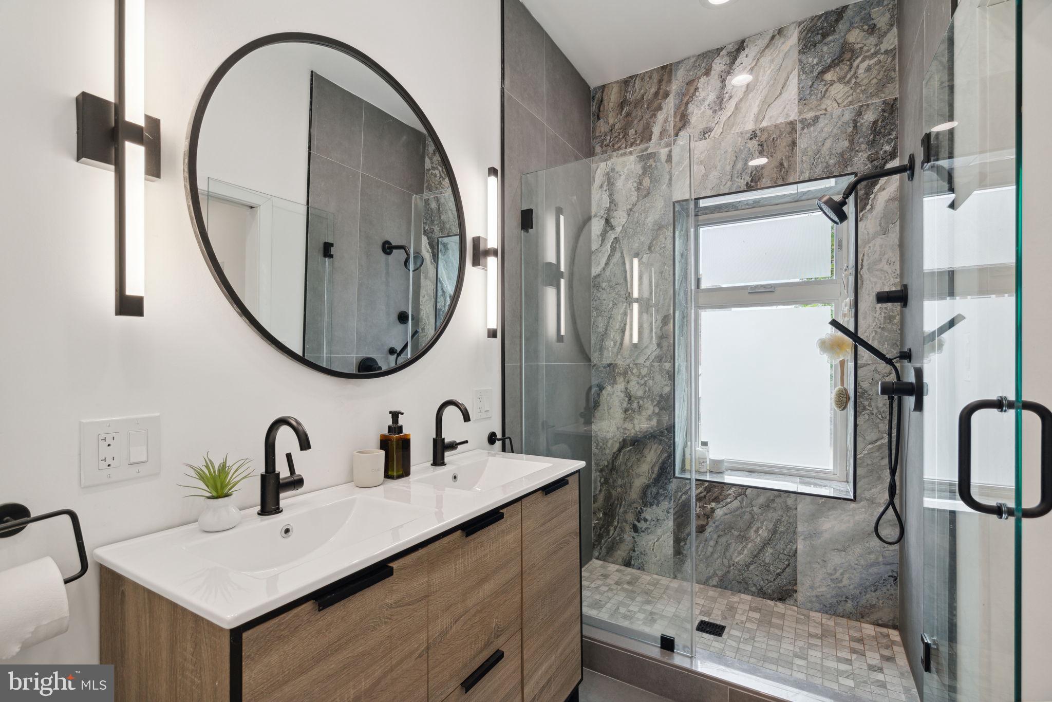 GARDEN COURT - Residential