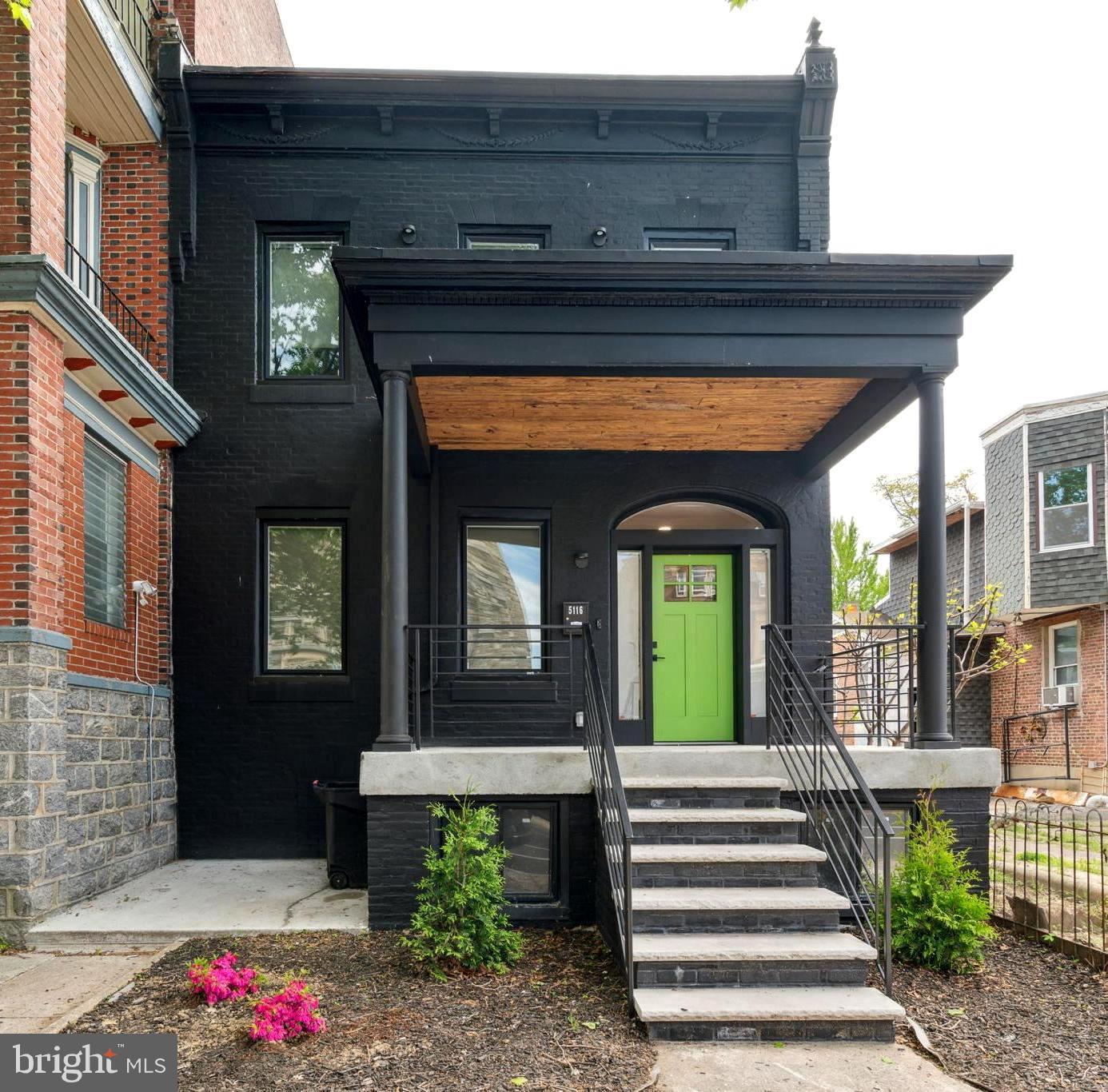 GARDEN COURT - Residential