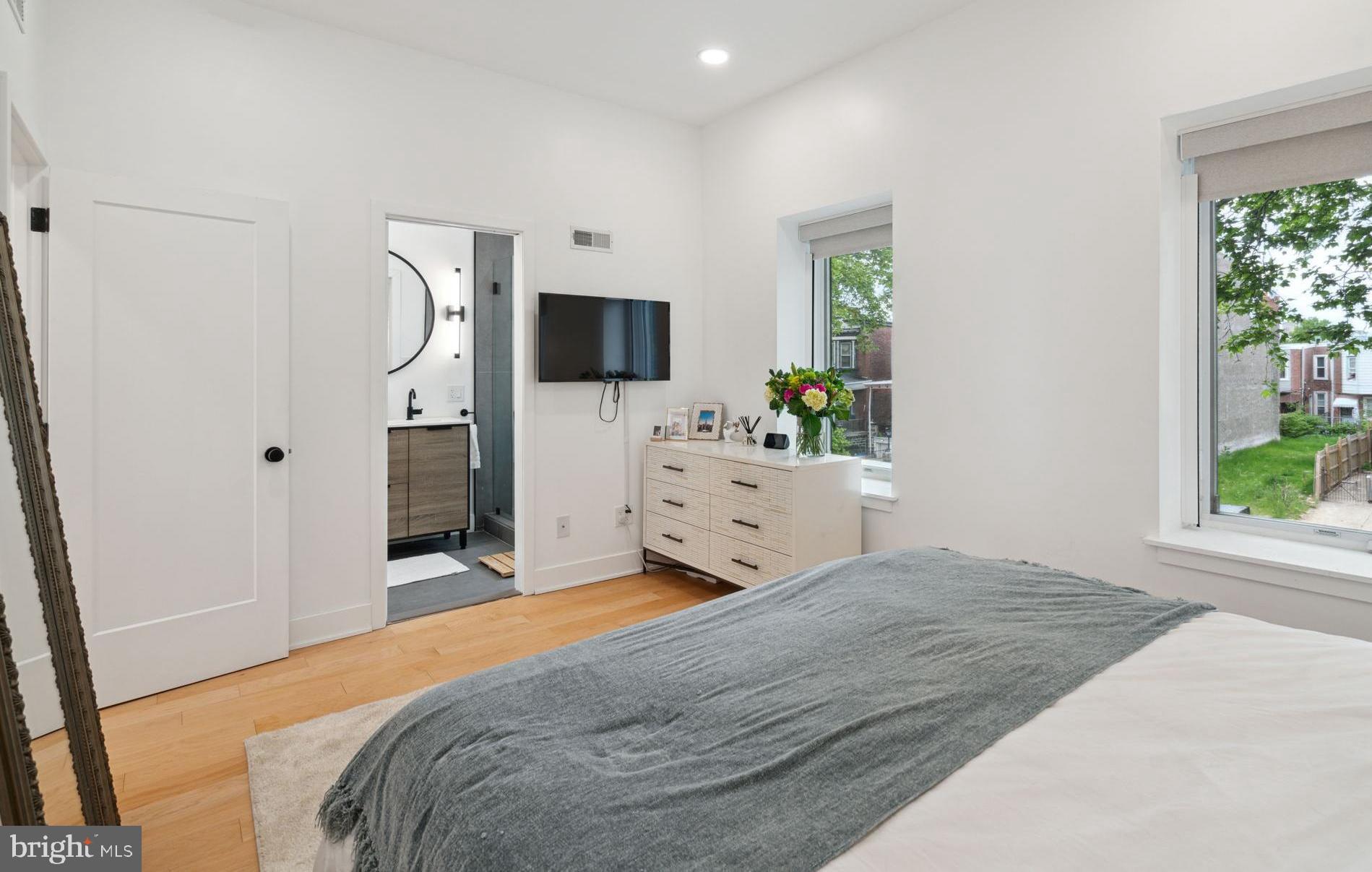 GARDEN COURT - Residential