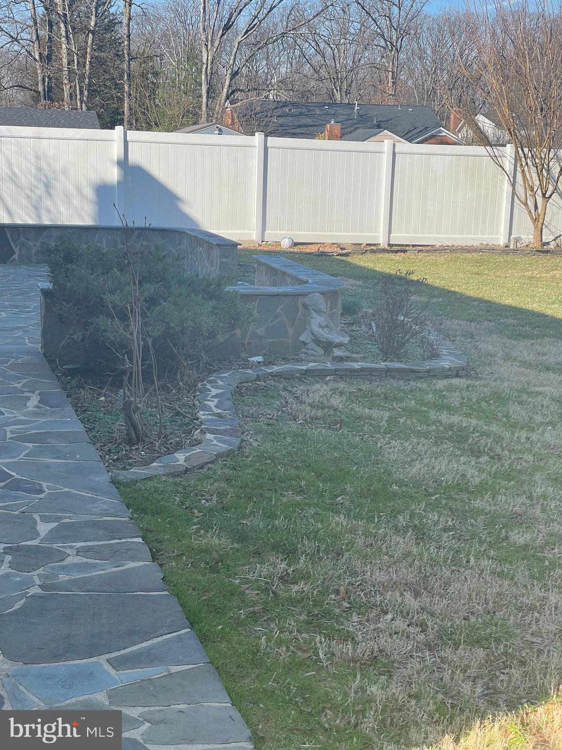 BRIARVIEW - Residential Lease