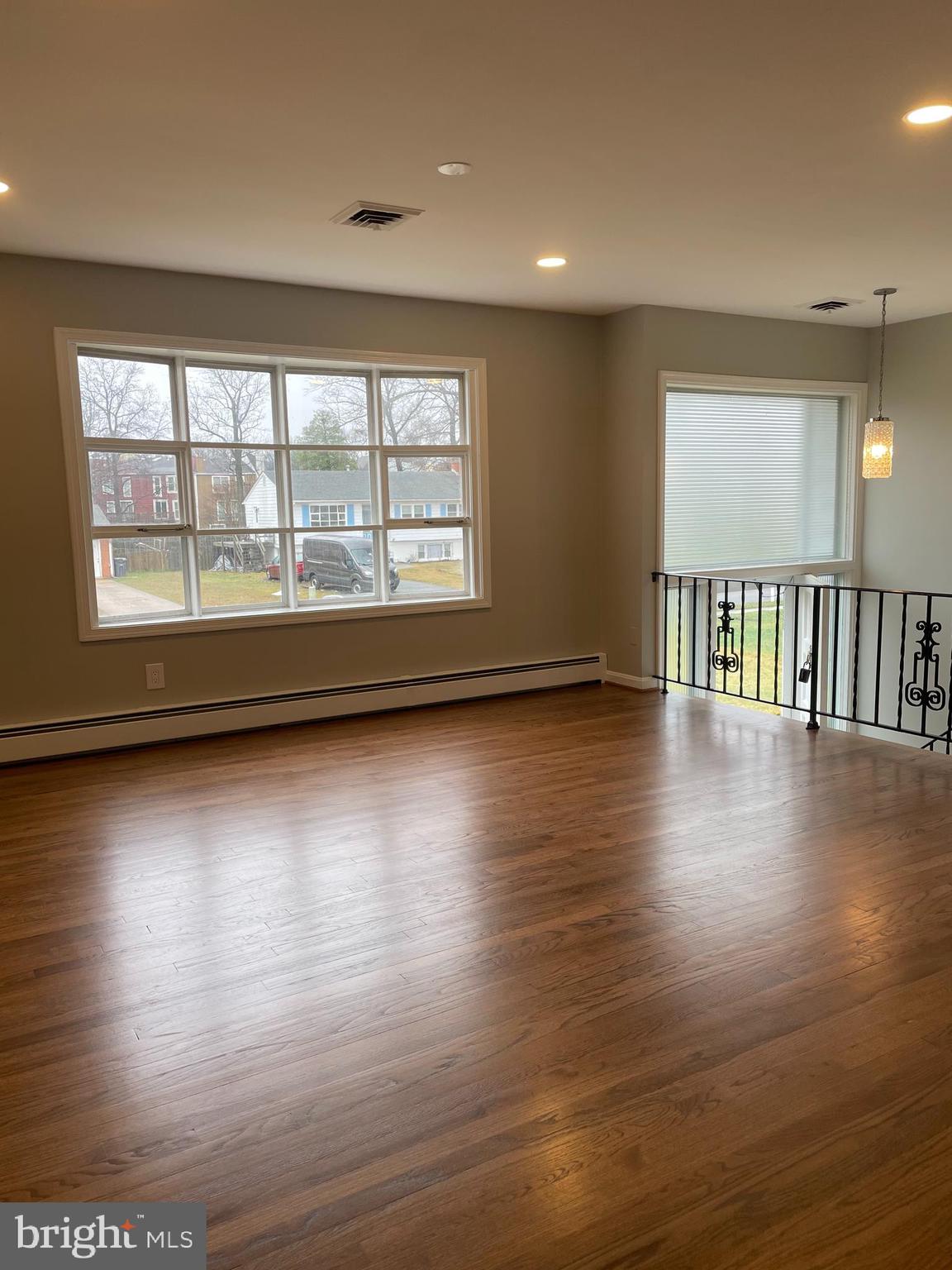 BRIARVIEW - Residential Lease