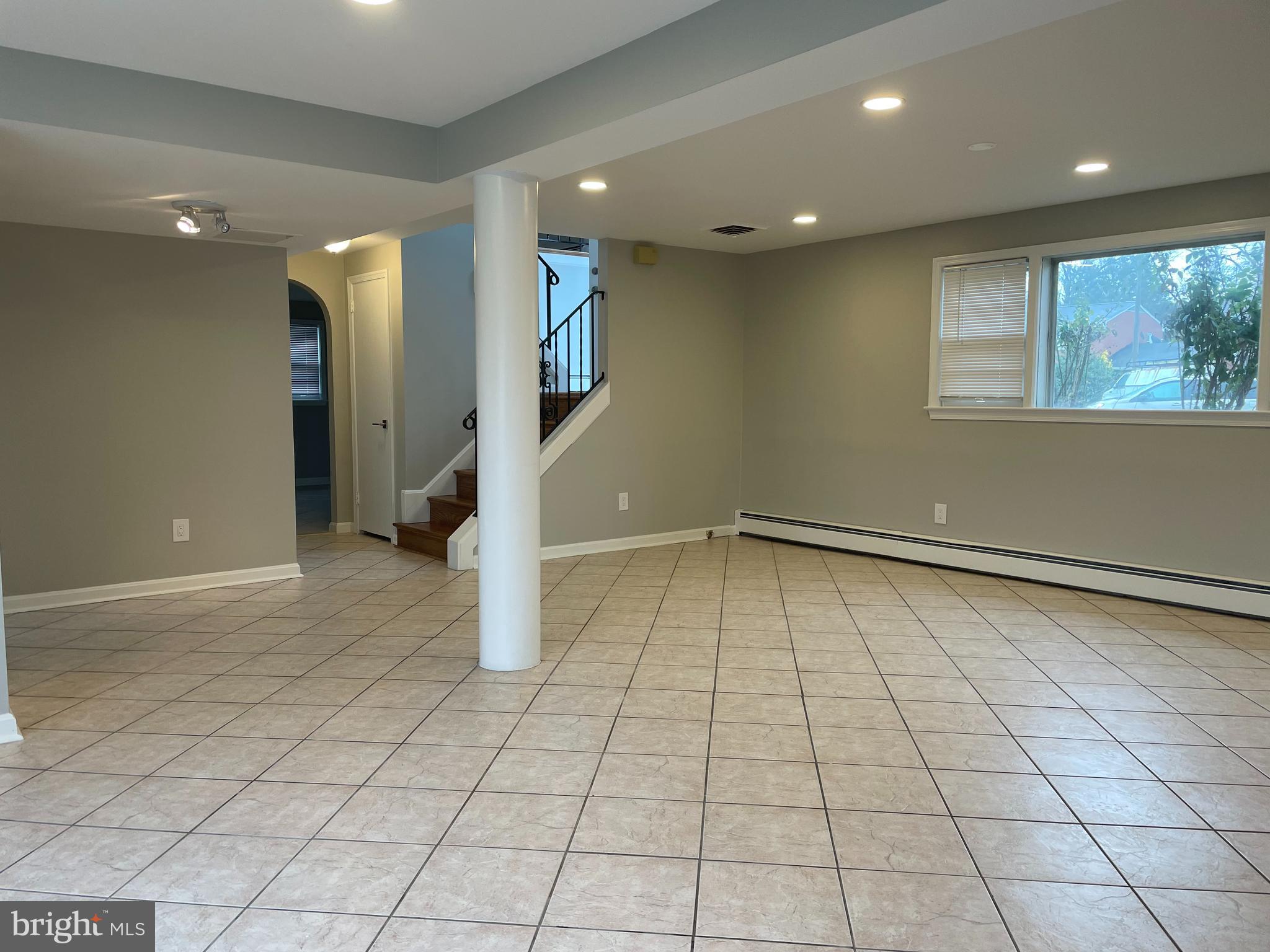 BRIARVIEW - Residential Lease
