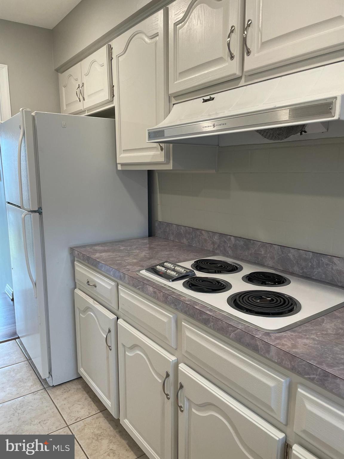 BRIARVIEW - Residential Lease