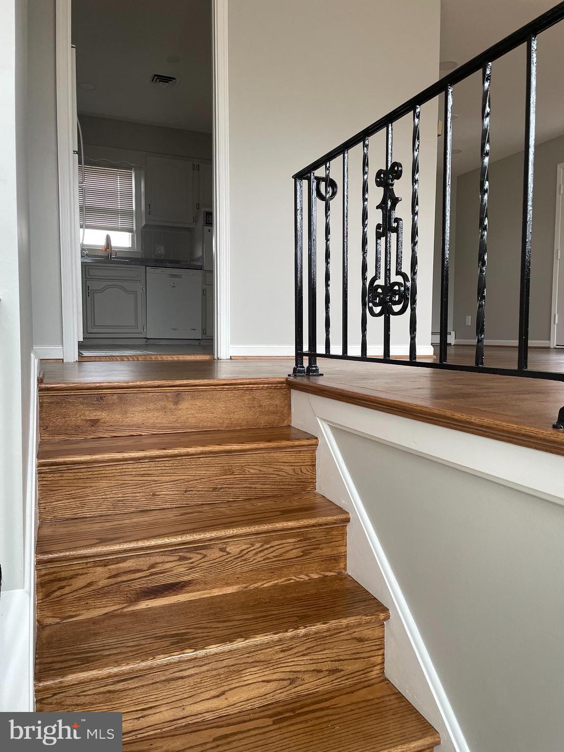 BRIARVIEW - Residential Lease