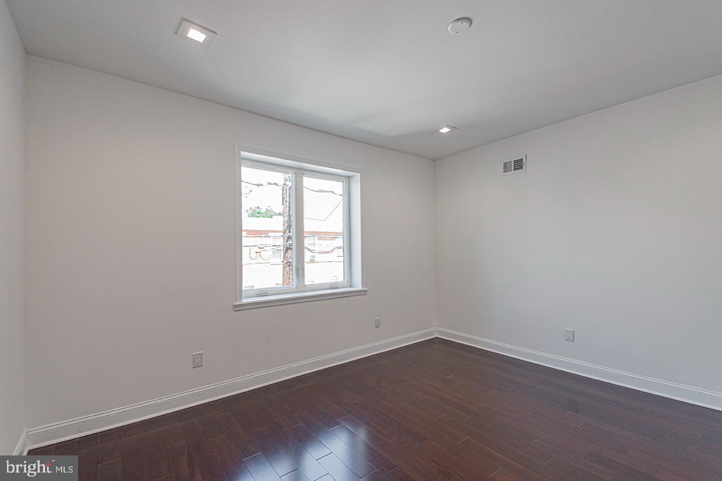 POINT BREEZE - Residential Lease