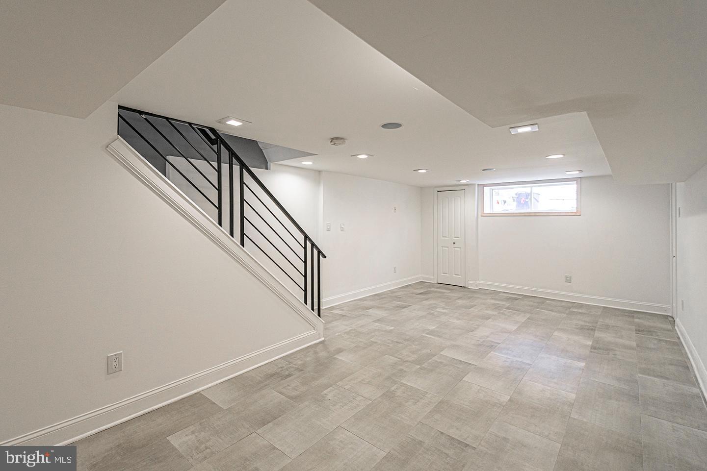 POINT BREEZE - Residential Lease