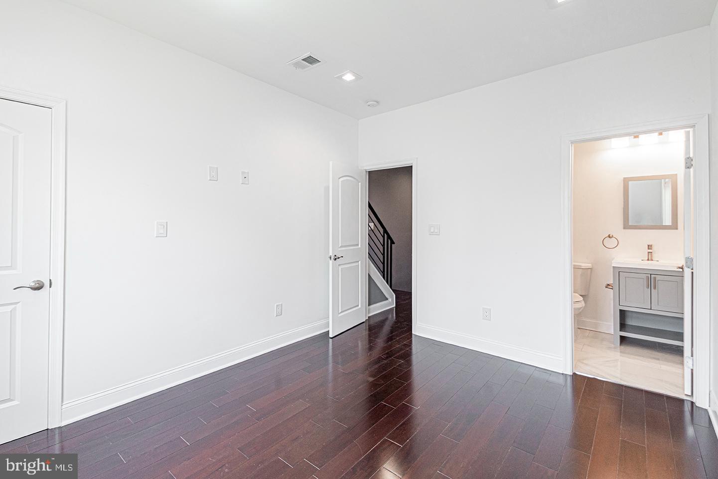 POINT BREEZE - Residential Lease