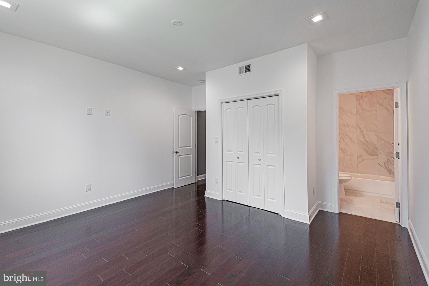 POINT BREEZE - Residential Lease