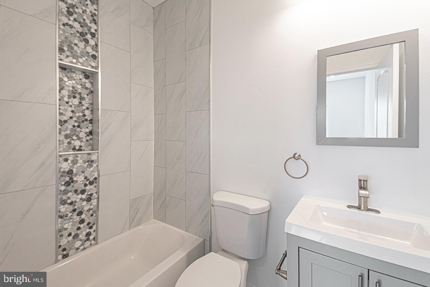 POINT BREEZE - Residential Lease