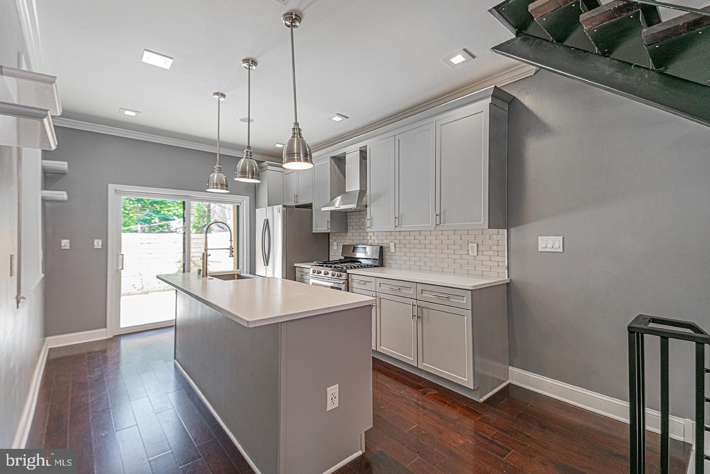 POINT BREEZE - Residential Lease