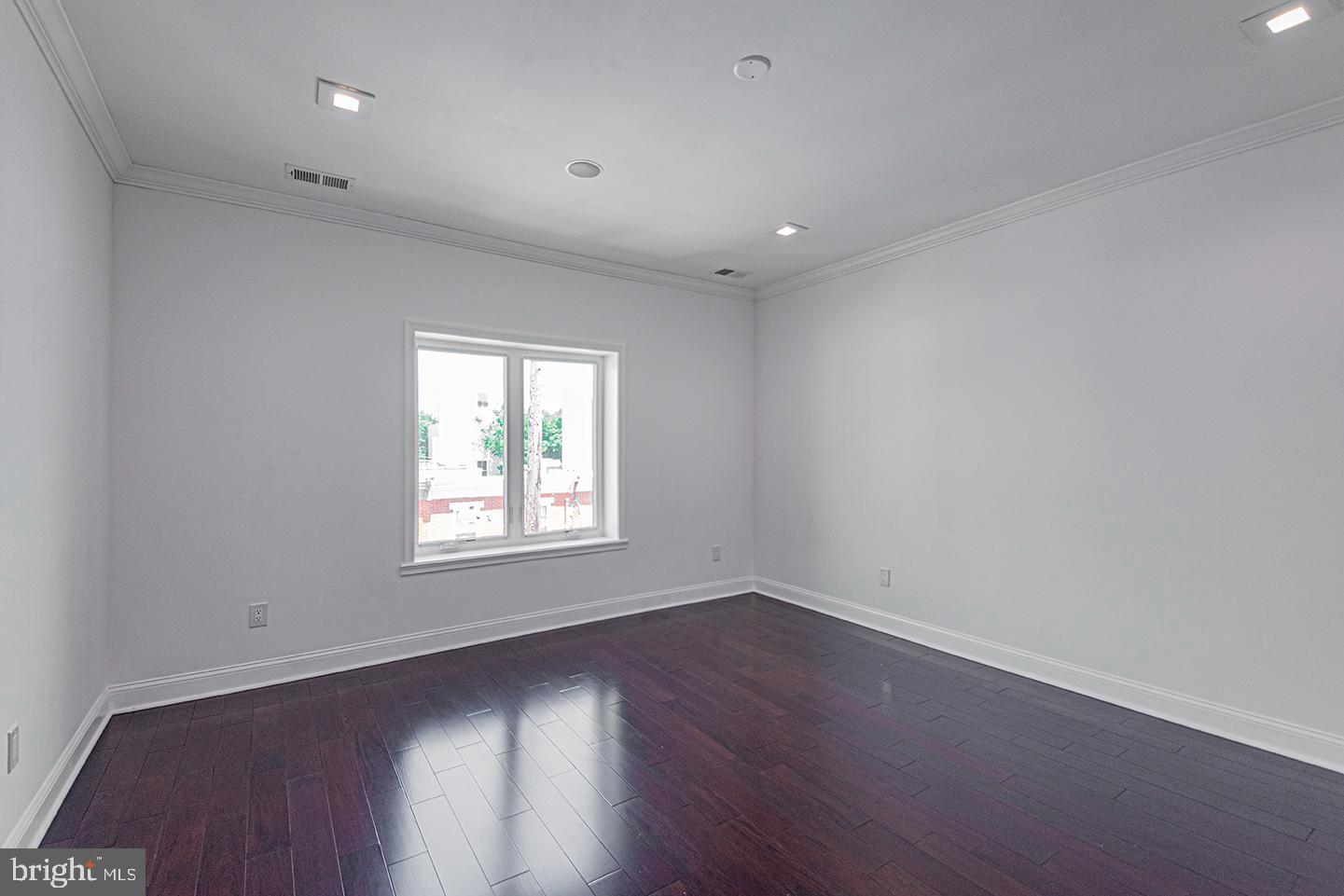 POINT BREEZE - Residential Lease