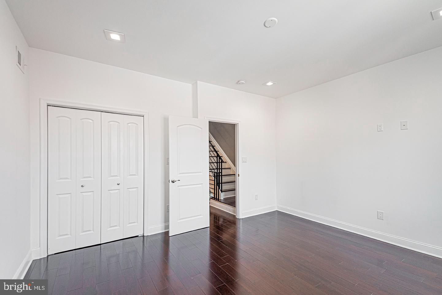 POINT BREEZE - Residential Lease